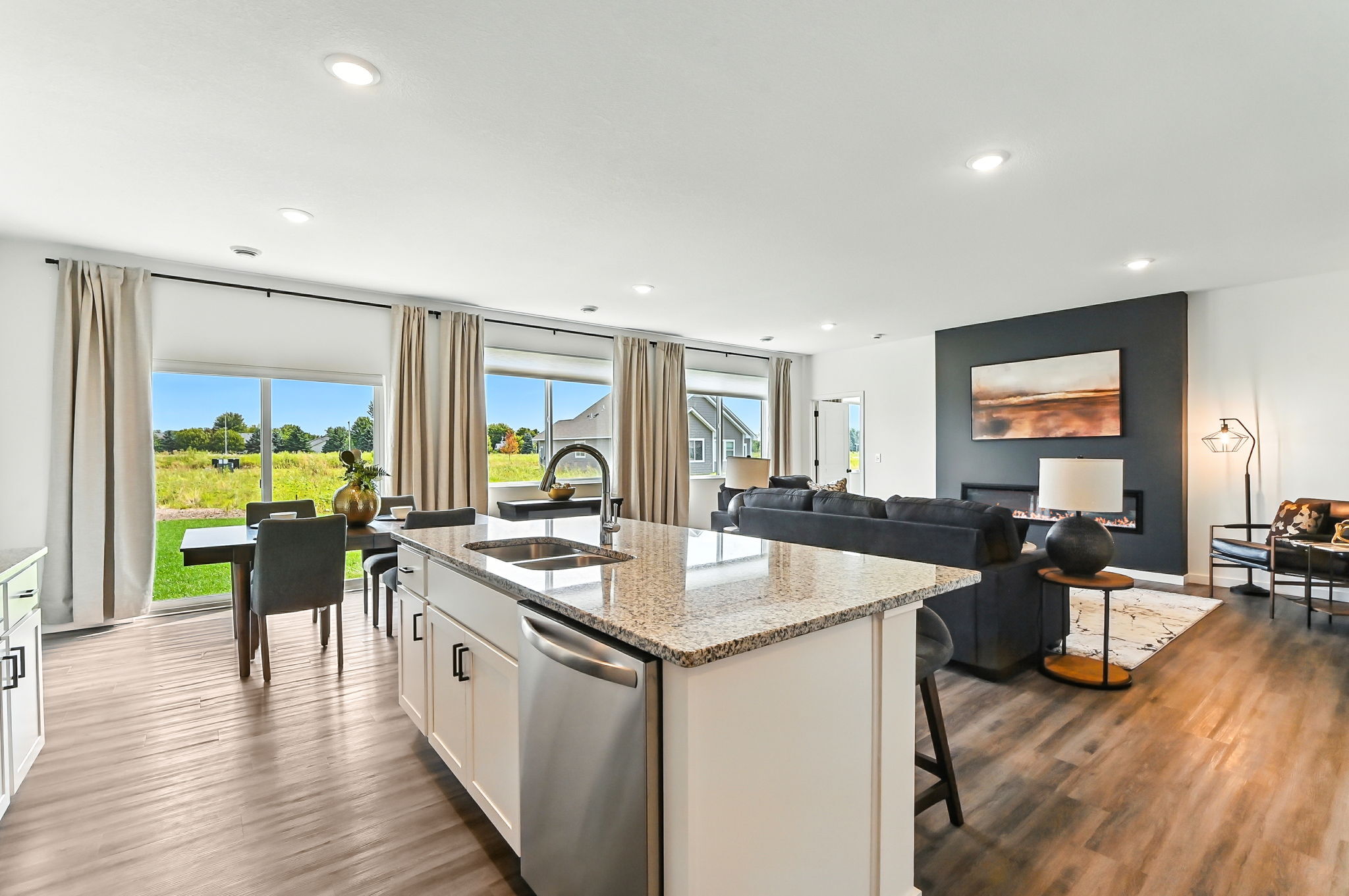 16-web-or-mls-3468-Kachina-Ave-NE-16