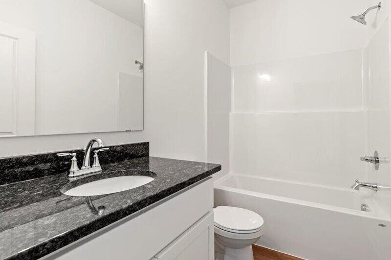 Bathroom 2-1