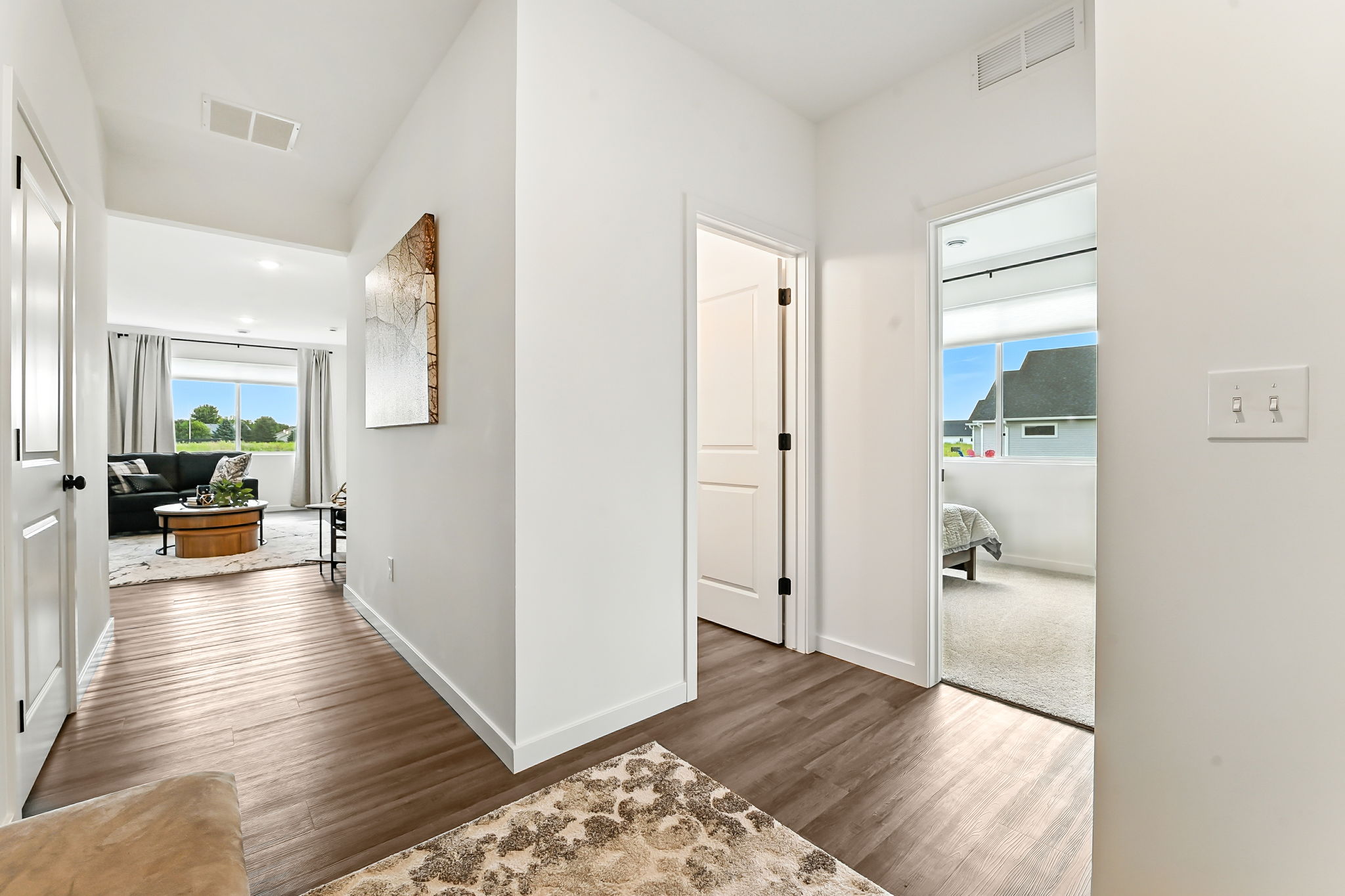 5-web-or-mls-3468-Kachina-Ave-NE-05